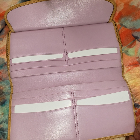 PRICE FIRM COACH LEGACY BAG & WALLET LEATHER SET. - Picture 6 of 16